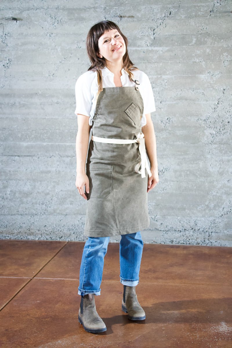 Saddle Stonewashed Chef Apron w/ Leather Strap