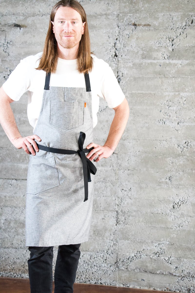 Essential Apron Olive: Chef's Choice for Quality, Hedley & Bennett